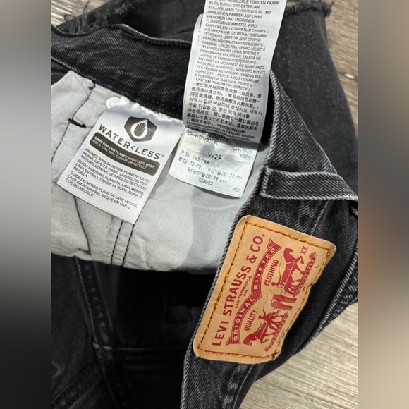 Levi’s 501 Faded Black Denim Shorts - Picture 4 of 4